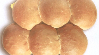 В России запатентован бургер из шести булочек