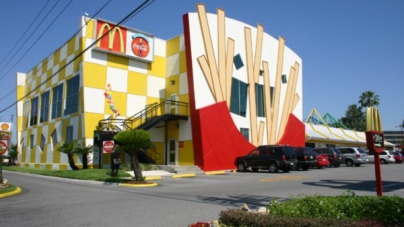 Самый большой в мире ресторан McDonald’s закрылся в США