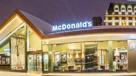 McDonald’s после реконструкции открыл ресторан на Почтовой площади