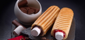 Шокирующая сладкая новинка – «ОККО» представляет шоколадный хот-дог