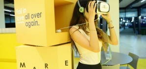 McDonald’s установил стенды с VR-очками и бесконтактной зарядкой в Сингапуре