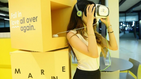 McDonald’s установил стенды с VR-очками и бесконтактной зарядкой в Сингапуре