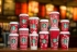 Рождественские чашки Starbucks украсили рисунки 13 женщин из 6 стран
