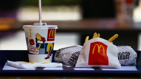 McDonald’s введет сервис обслуживания столиков в 2017 году