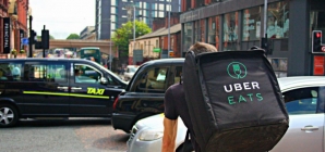 В Киеве запустили сервис доставки еды Uber Eats: заказ привезут за 30 грн