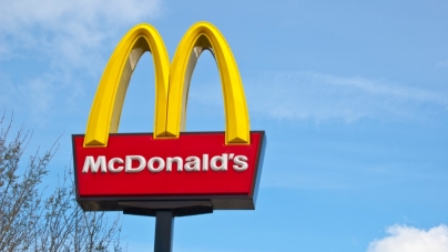 Cherchez le burger: как выглядит дизайнерский ресторан McDonald’s в Париже